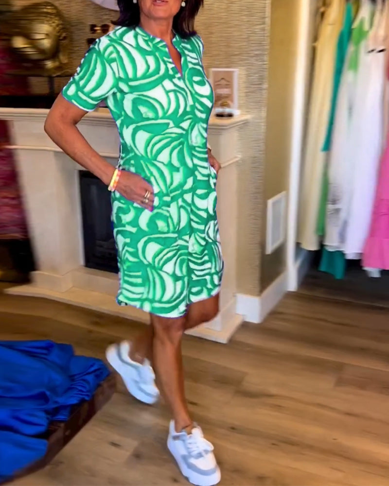 Elle™ | Flattering Avenue Walk Dress