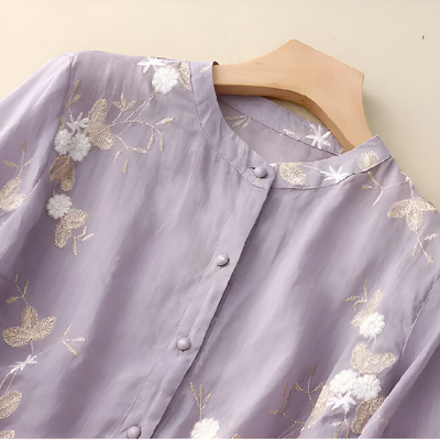 Nellie™ | Elegant Top with Embroidered Flowers