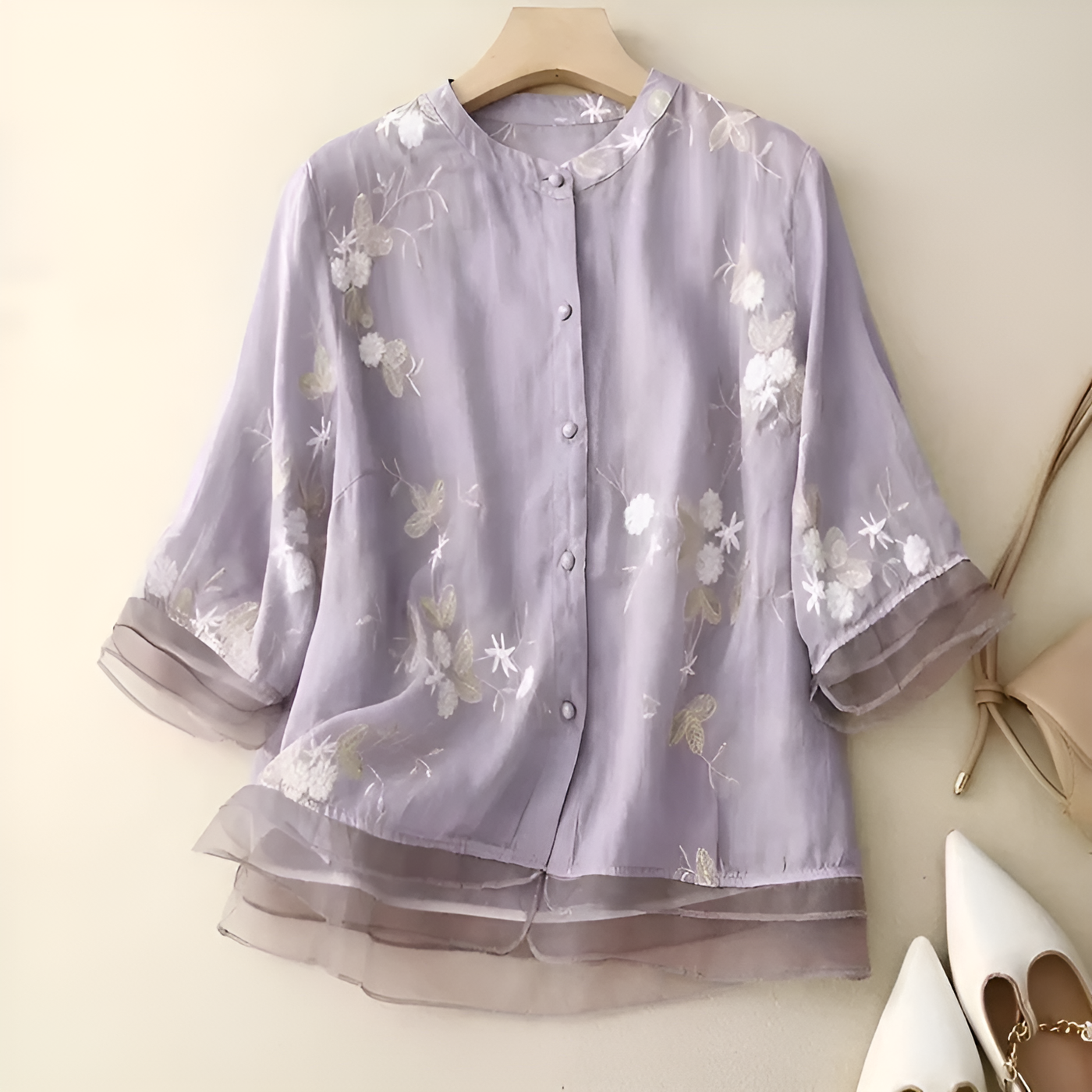 Nellie™ | Elegant Top with Embroidered Flowers