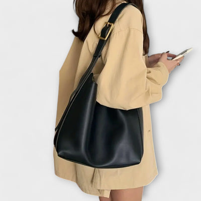 Lublanca – Elegant Leather Shoulder Bag